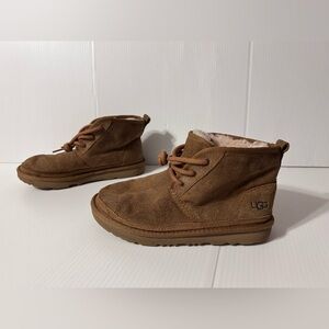 UGG S/N 1017320K Neumel II chukka boots lined winter footwear kids size 3